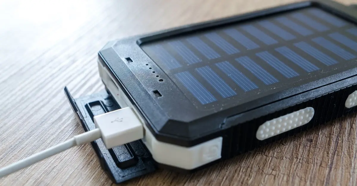 Guide des Gadgets Solaires pour Voyage